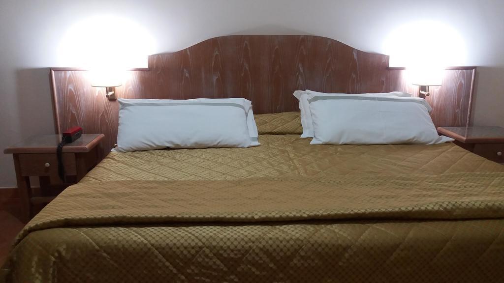 Grand Hotel Pavone Cassino Rum bild